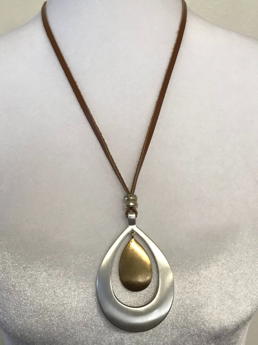Lucky Brand Silver Gold Tone Teardrop Pendant Necklace Adjustable Leather Cord